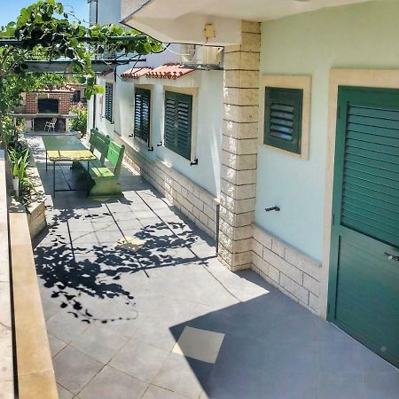 Studio Apartman NOA Apartamento Trogir Exterior foto